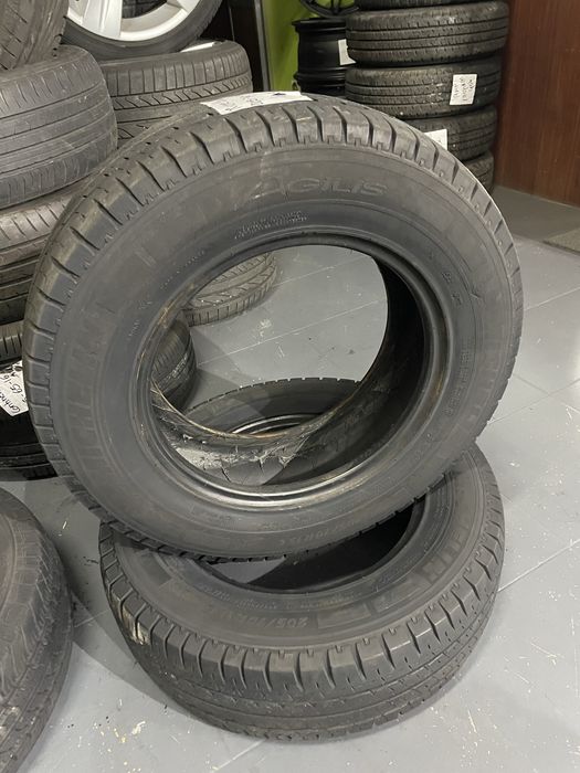 Pneus 205-70-R15 comercial