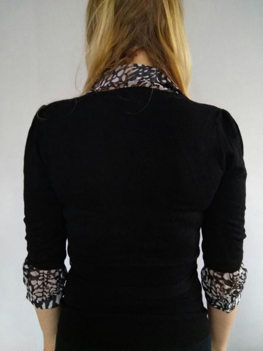 Elegancki sweterek damski biało czarny