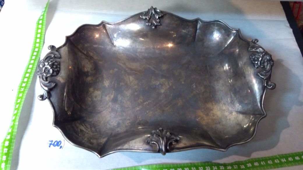 Patera srebrna , polska w cenie 4500 zł