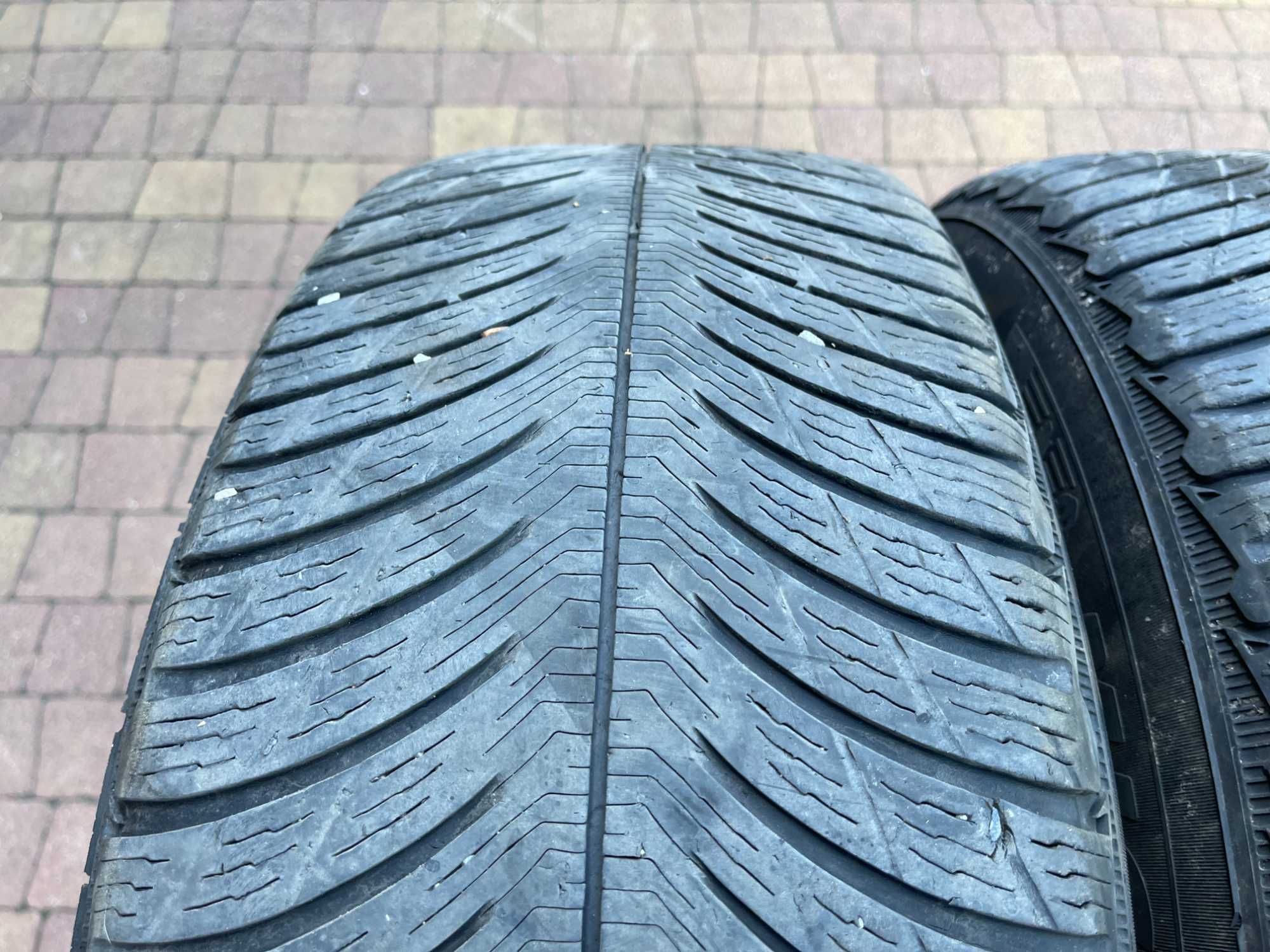 3564. Opony zimowe 235/60/17 Michelin 4.5-5.5mm cena za 4szt