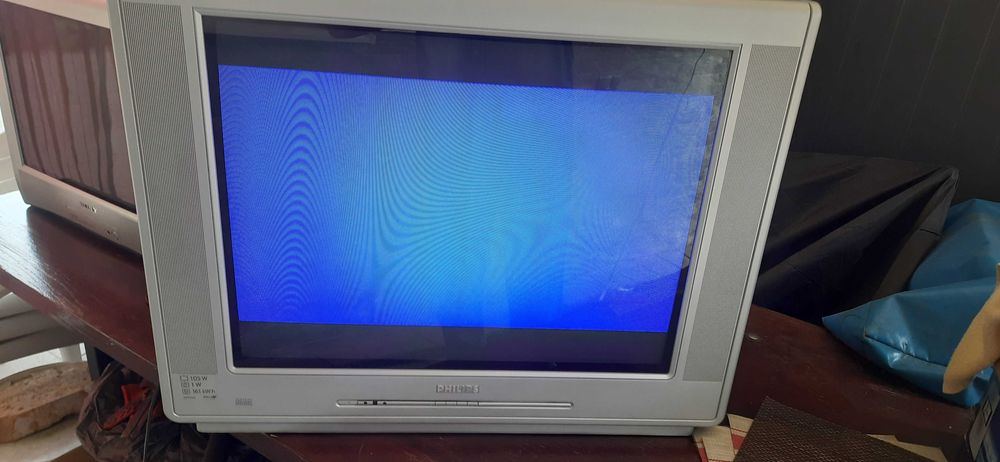 Телевізор PHILIPS 72діагональ