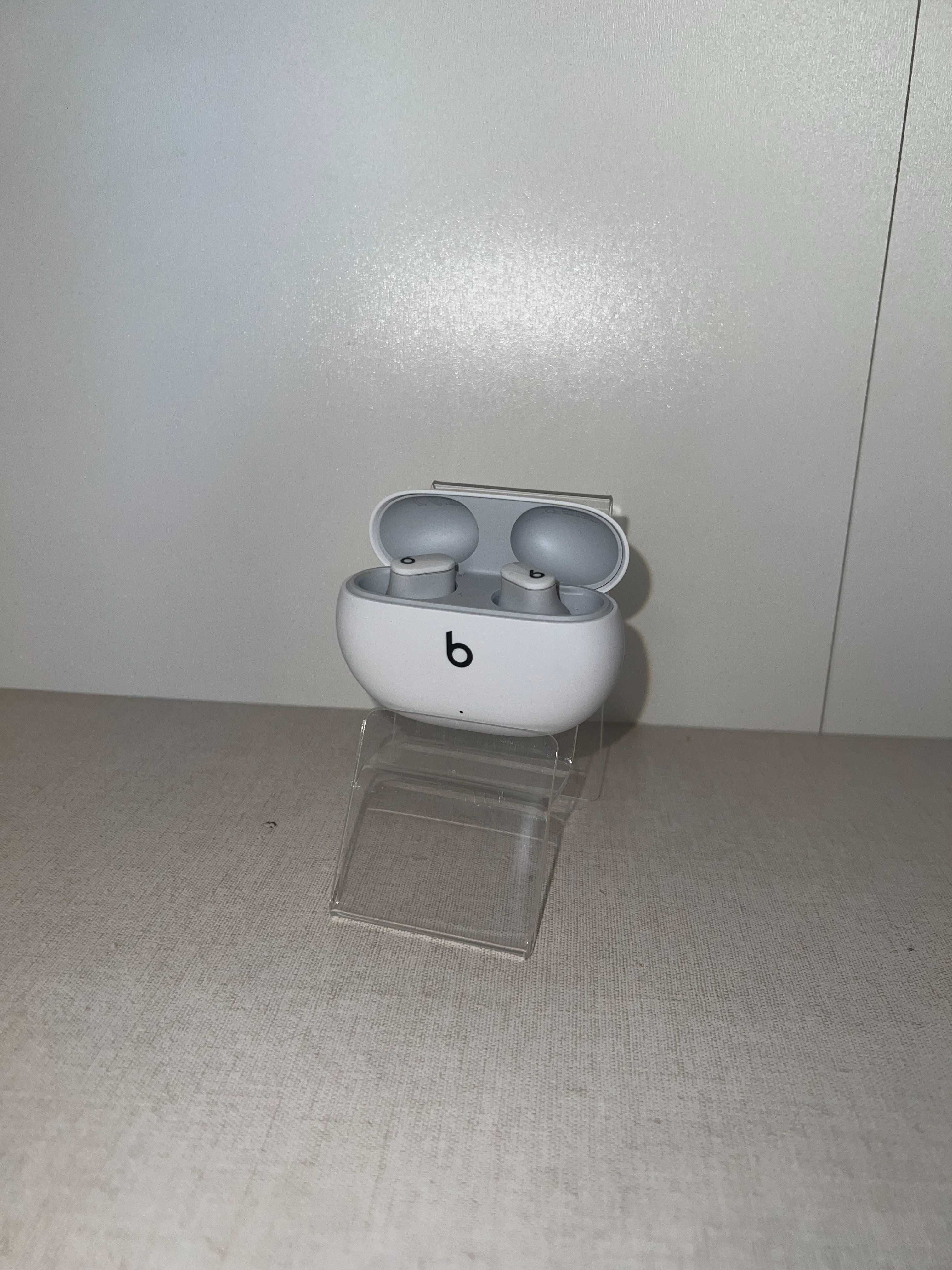 Słuchawki bezprzewodowe, dokanałowe BEATS Studio Buds, białe