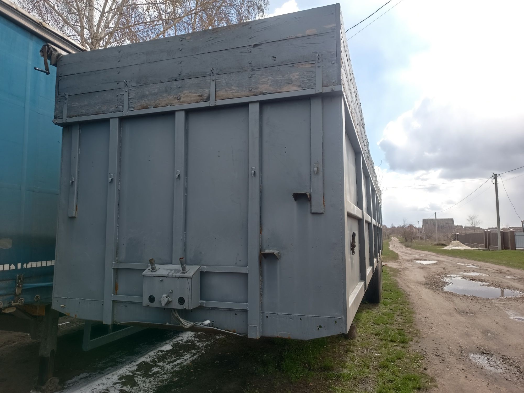Зерновоз Fruehauf бортовий напівпричіп