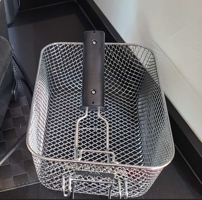 25.07.08 - Fritadeira Tefal Filtra Pro 4L 2400W Inox