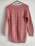 Różowy sweter damski
