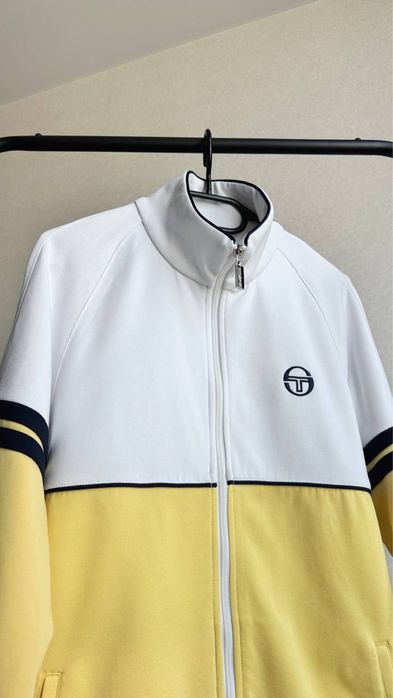 Олімпійка Sergio Tacchini