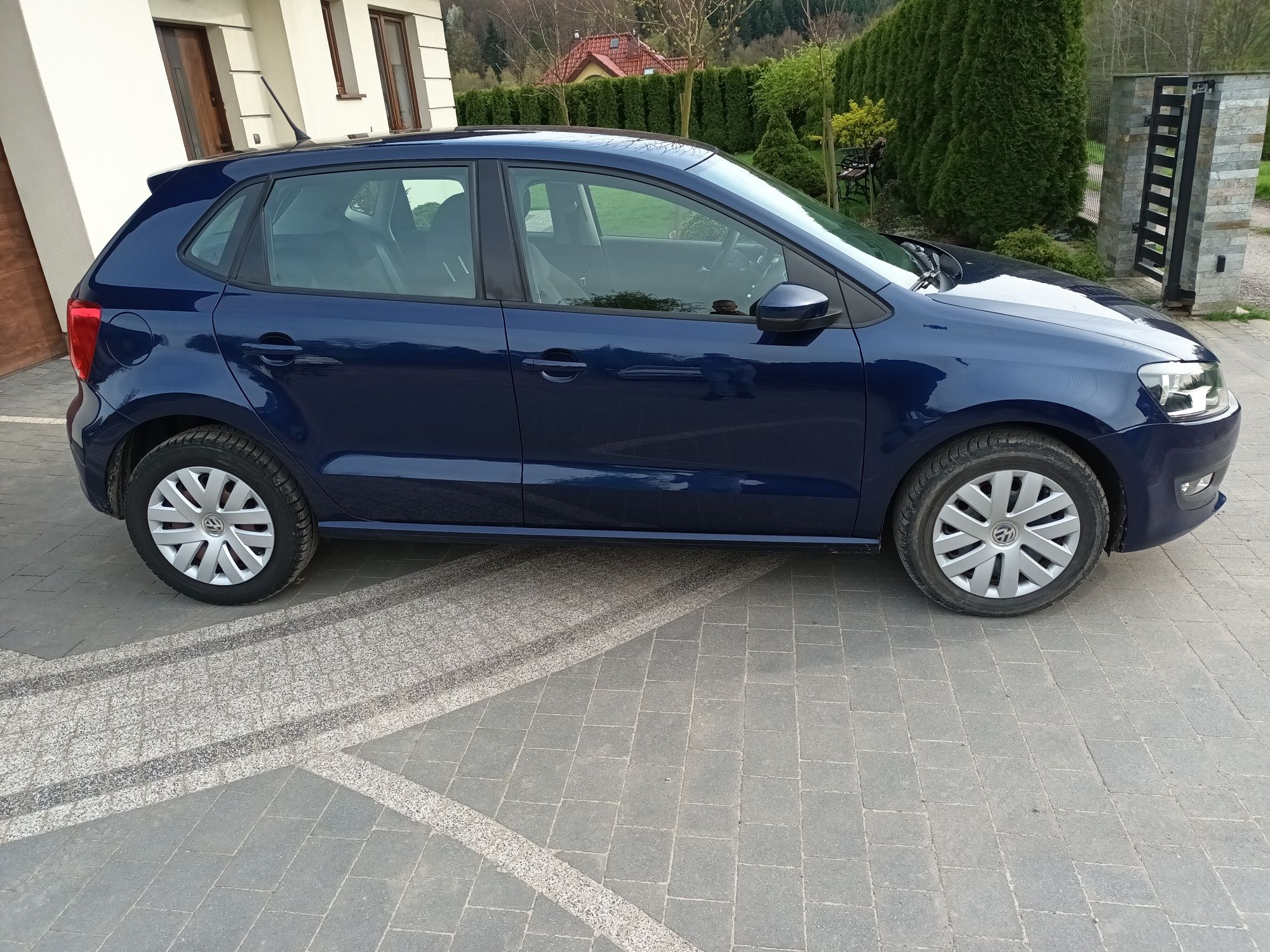 Vw polo 1.2 bezyna 70 km klima  5 drzwi