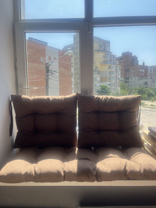 Подушки на сулья накидки накладки матраси качель диван матрасы чехлы