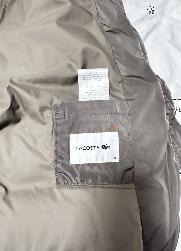 Жіночий пуховік Lacoste, розмір s, відмінний стан
