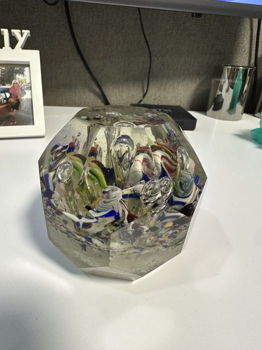 Старое старинное попье стекло