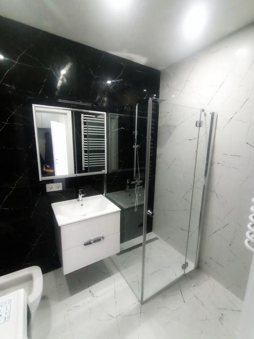 ВІЛЬНА квартира! Руська, ЦЕНТР. Новобудова подобово, погодинно!Все є!