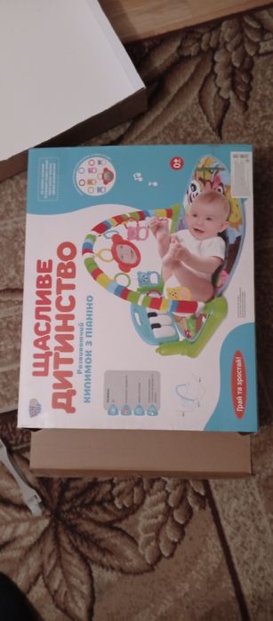 Ігровий килимок із брязкальцями, дзеркалом та піаніно