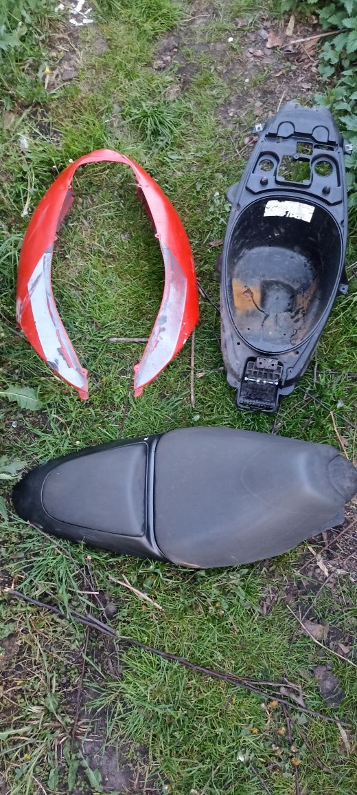 Aprilia SR Silnik Koła Plastiki Lagi Części Piaggio P/G Gaźnik Piasta