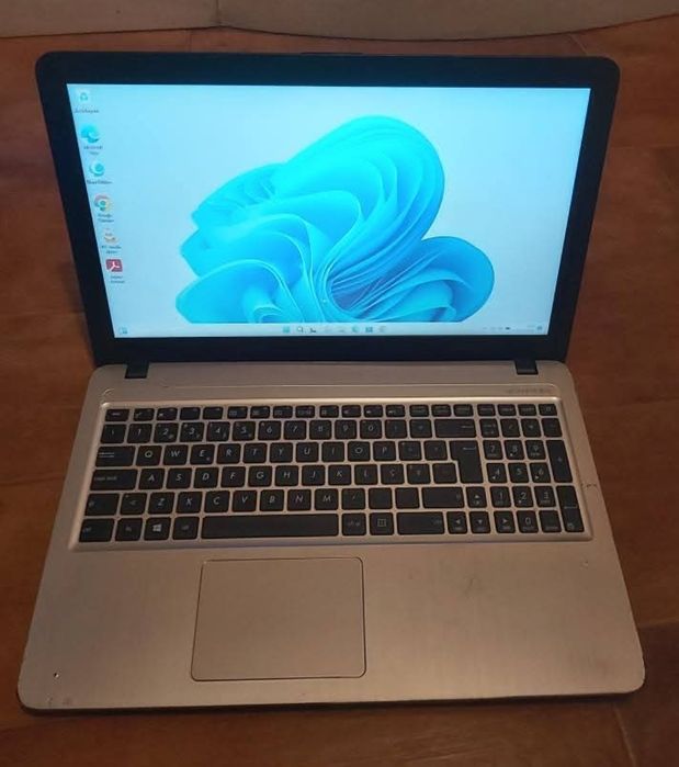 Portátil Asus X540 - Intel i3 c/ SSD