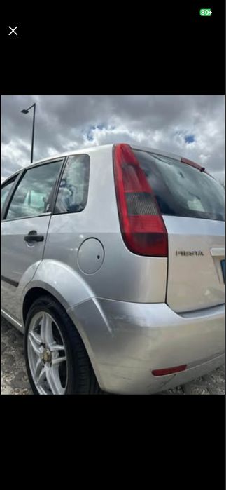 Ford Fiesta 2005 (funcional em dia)
