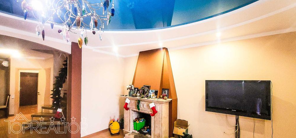 У продажі затишний таунхаус з виходом на Журавлівське водосховище!