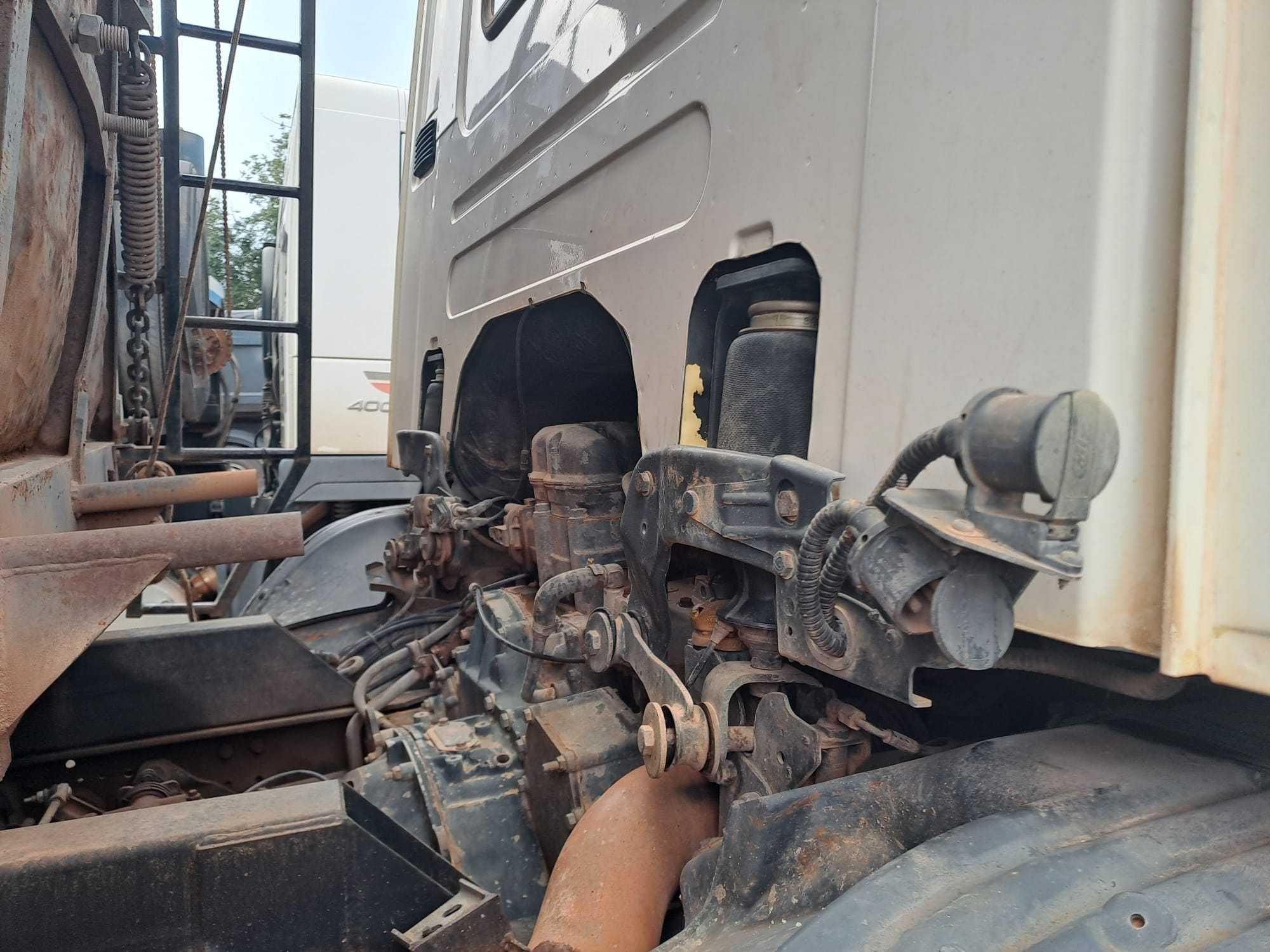 Vendo camiao de 3 eixos basculante