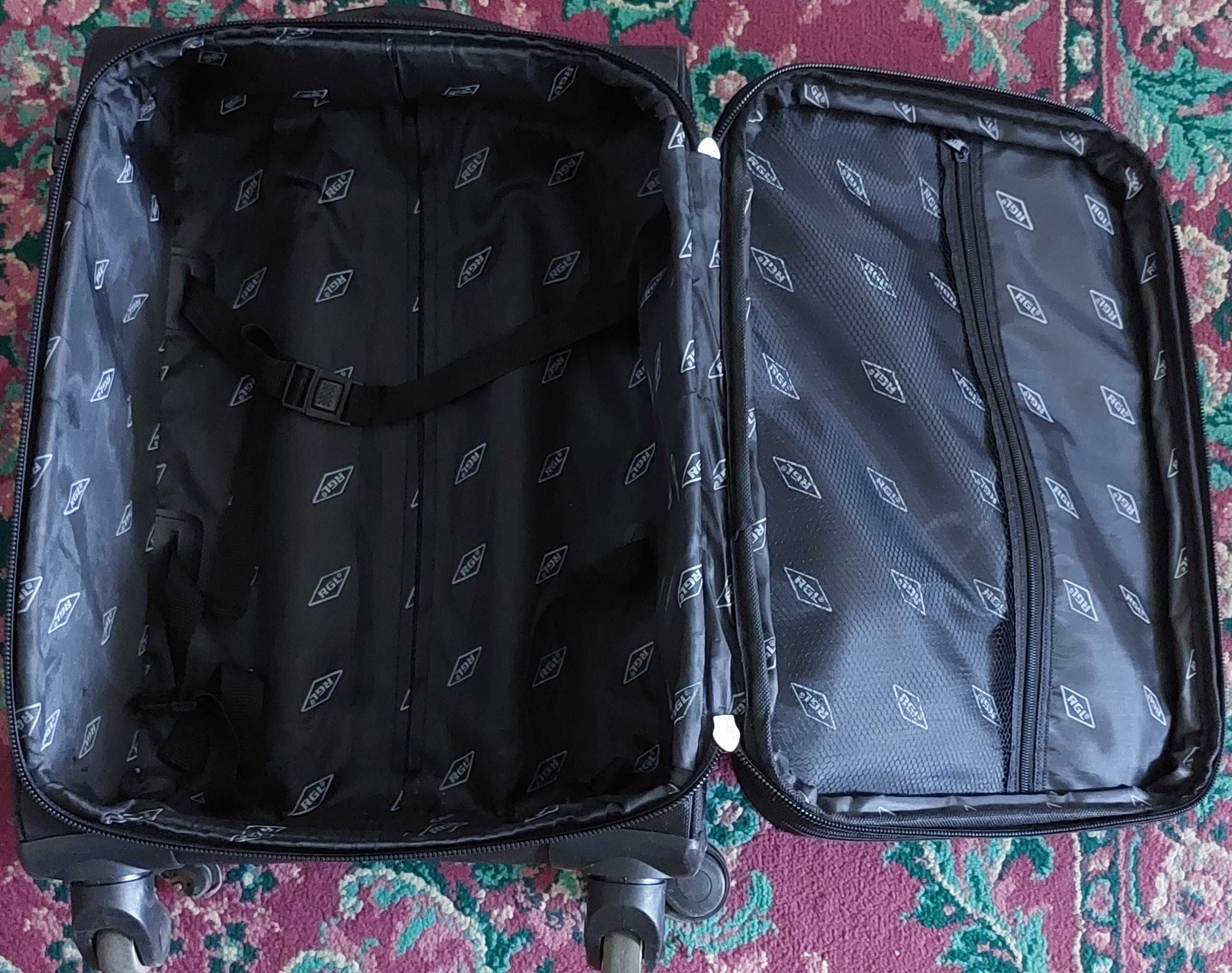 Czarna walizka RGL