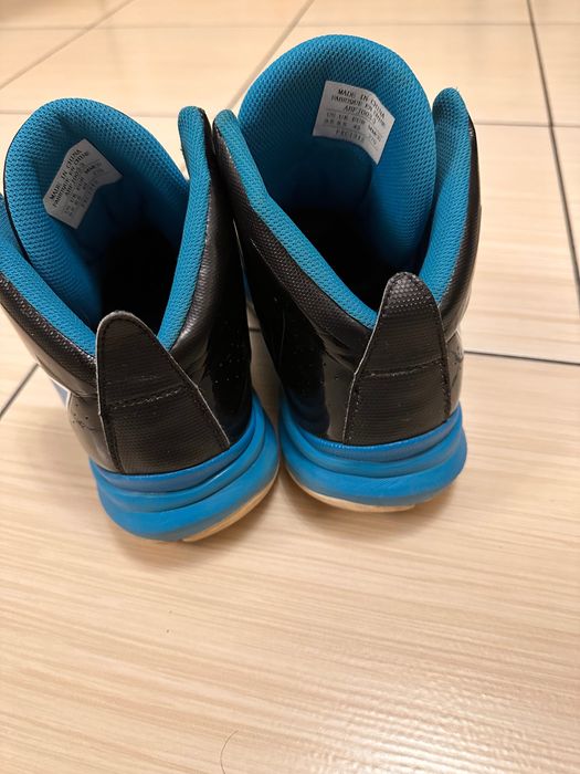 Кросівки високі демісезонні баскетбольні