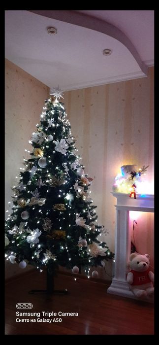 Ёлка лита,2,10 б/у в хорошем состоянии