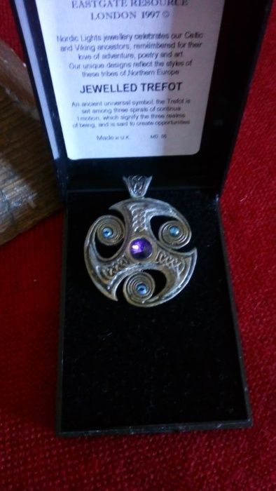 Pendente celta Trefot