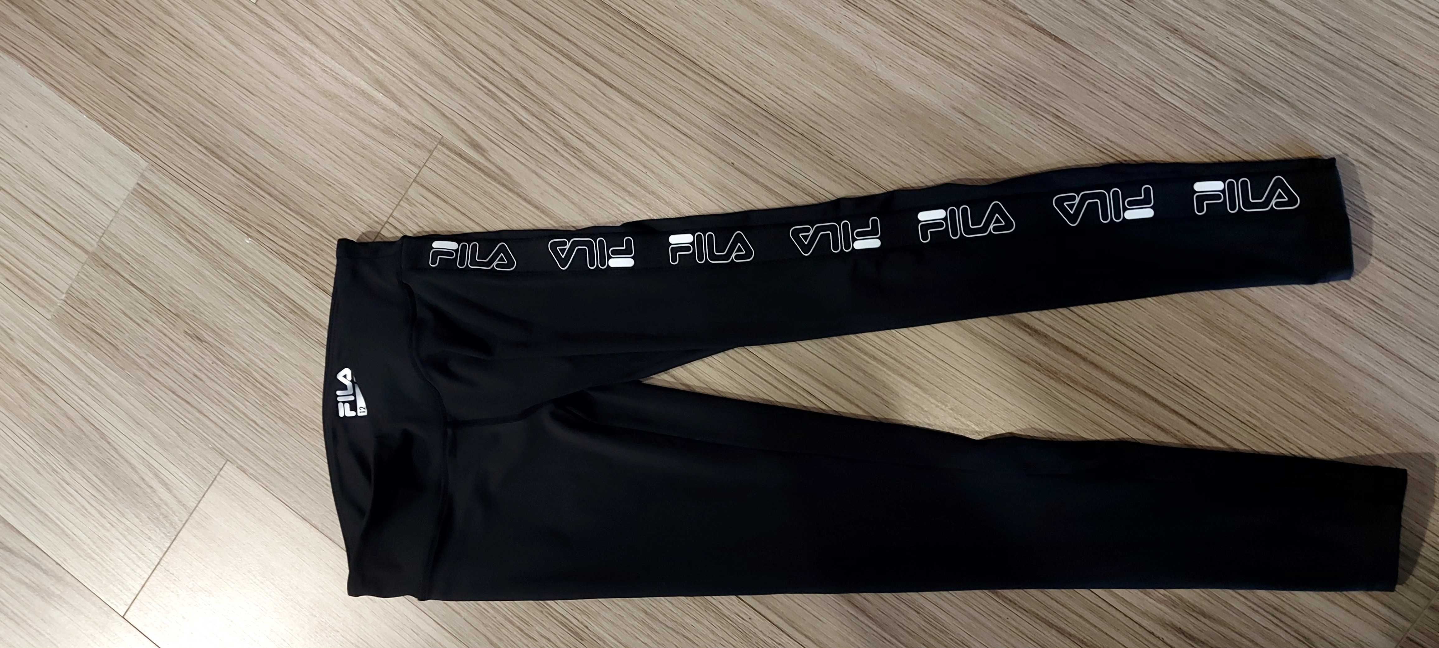Leggins pretas de menina fila