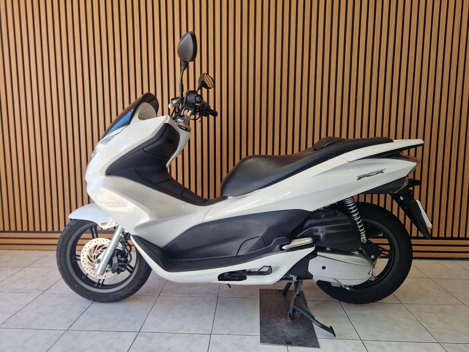 Honda PCX 125i - Como Nova