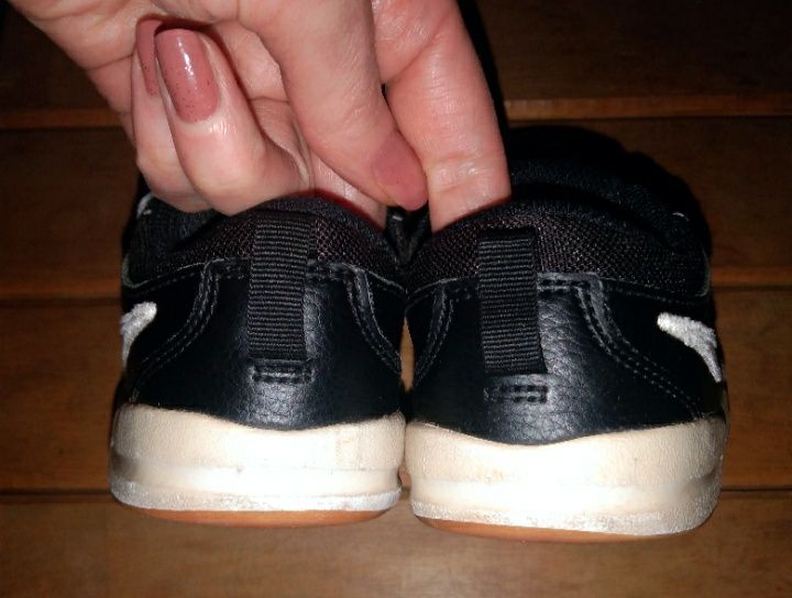 Дитячі шкіряні кросівки Nike