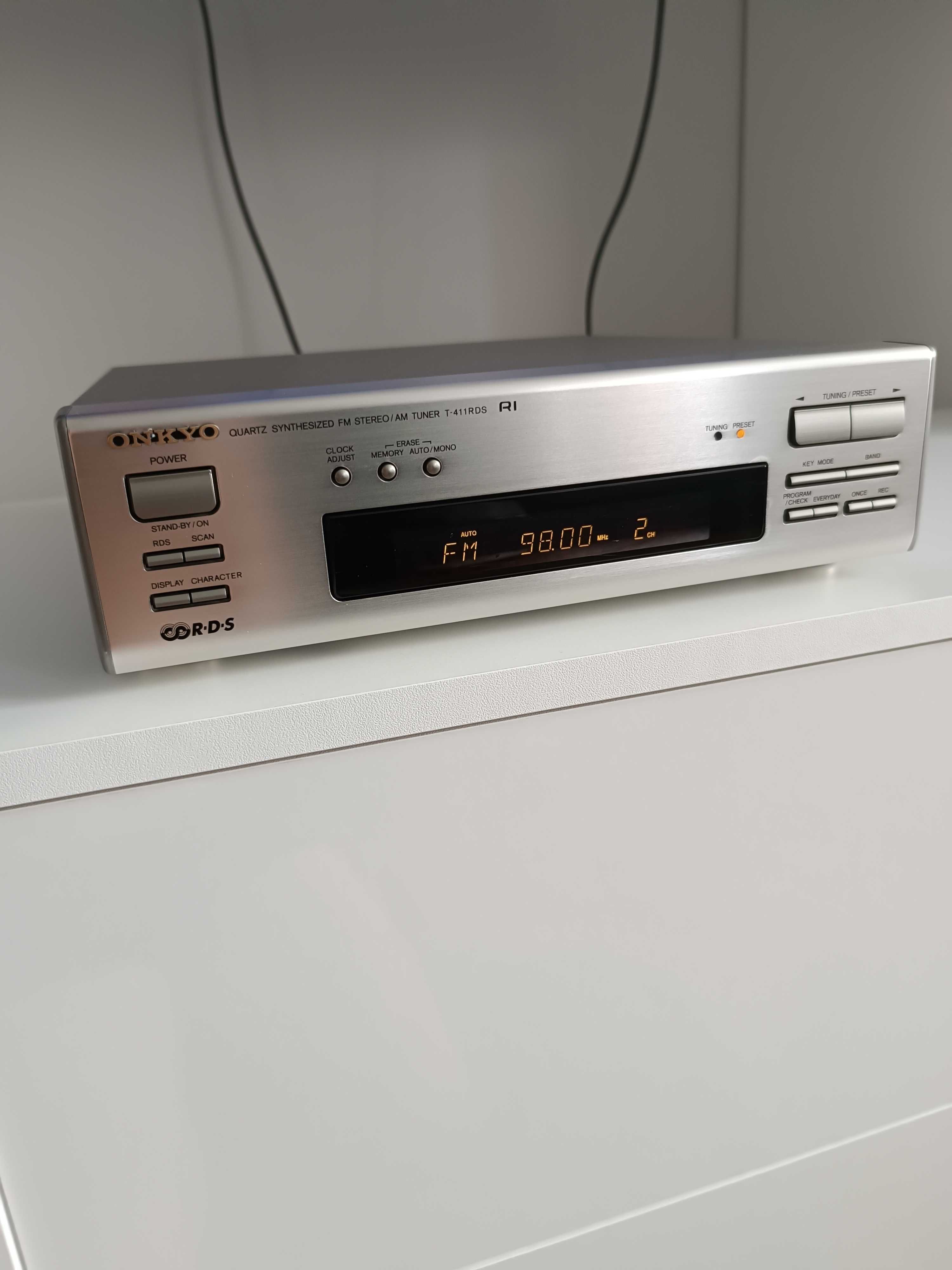 Onkyo T-411 RDS tuner radiowy sprawny.