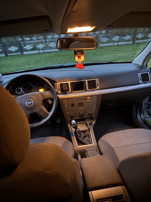 Продам Opel Signum