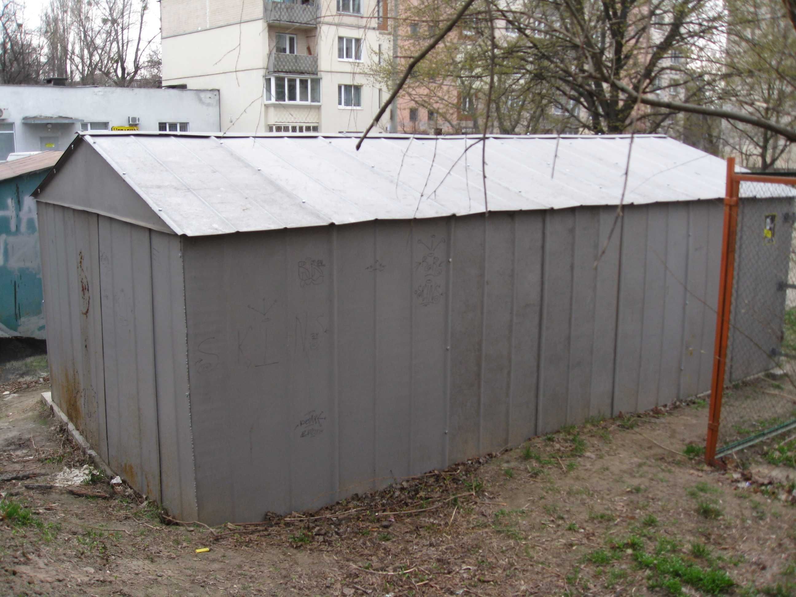 Продам гараж метро Васильковская,ул.Максимовича.