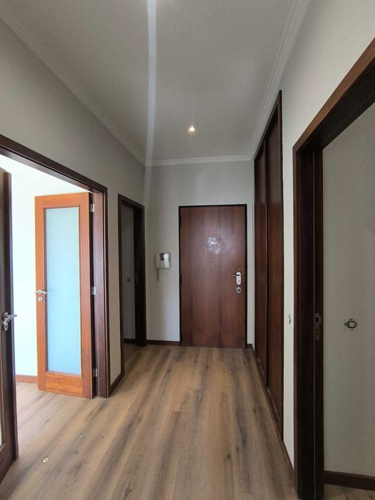 Serviços OBRAS: cerâmica/azulejo, pintura, pladur e flutuante