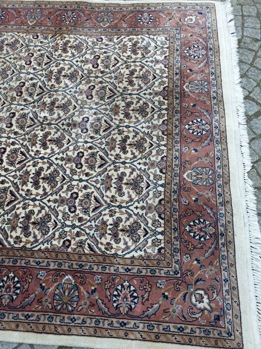 Piękne stare dwa dywany jedwab na jedwabiu