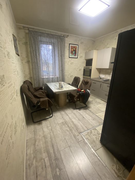 2 х кімнатна квартира з власним входом