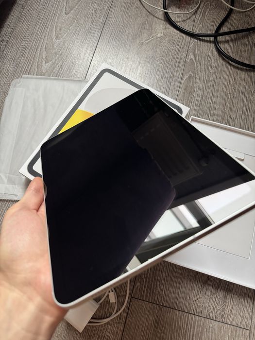 Айпад ipad apple 11 (2025) esim+wifi A16 128 gb