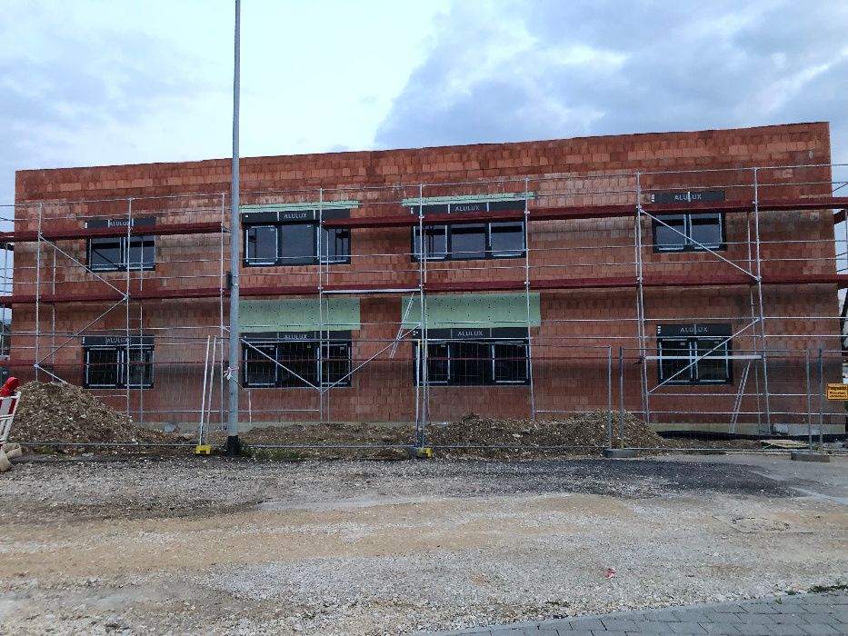 Rusztowanie Fasadowe Elewacyjne Ścienne Ramowe 200m2 Typ Plettac NOWE