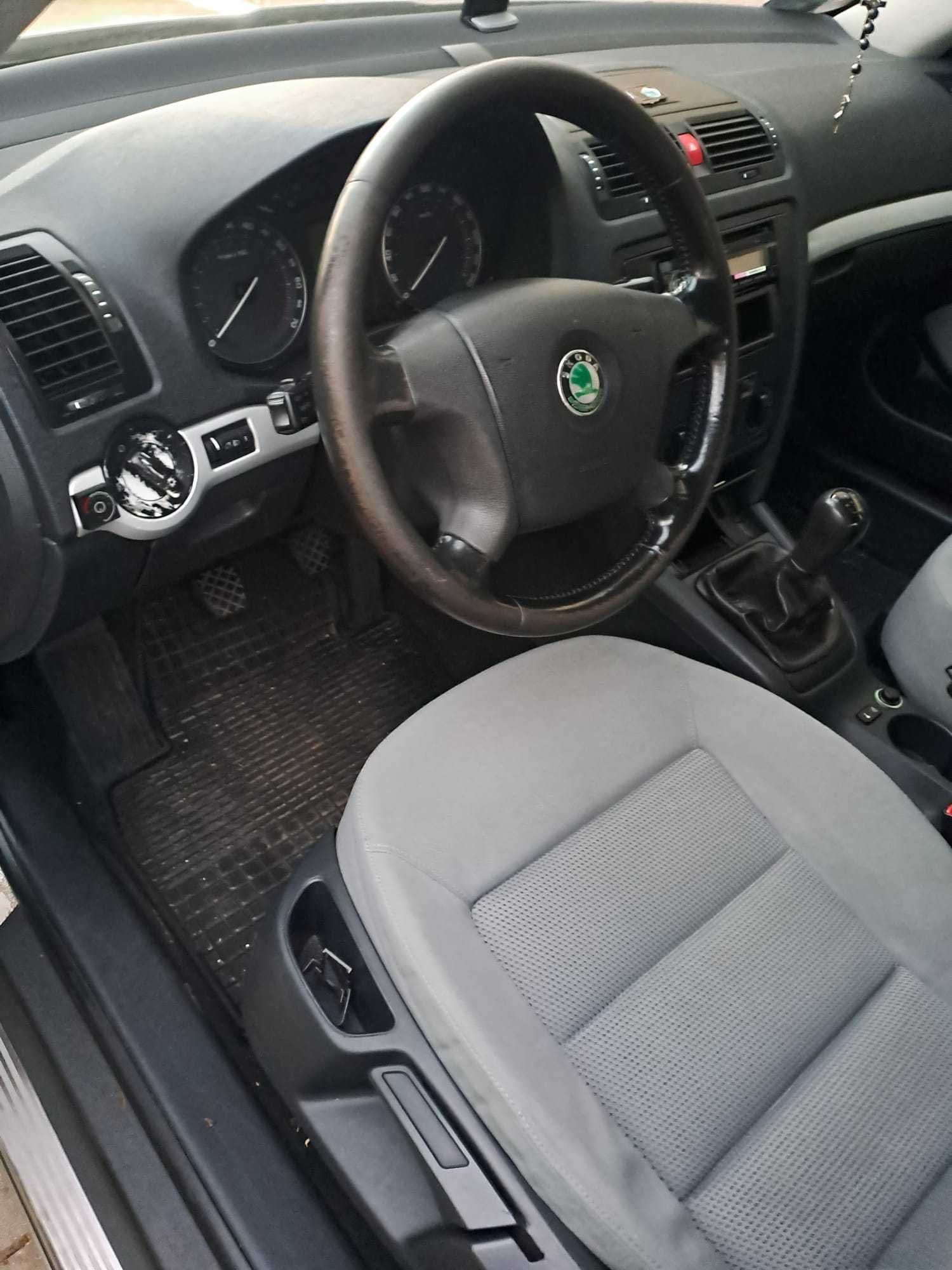 Skoda Octavia 2004, na gaz, hak, instalacja gazowa