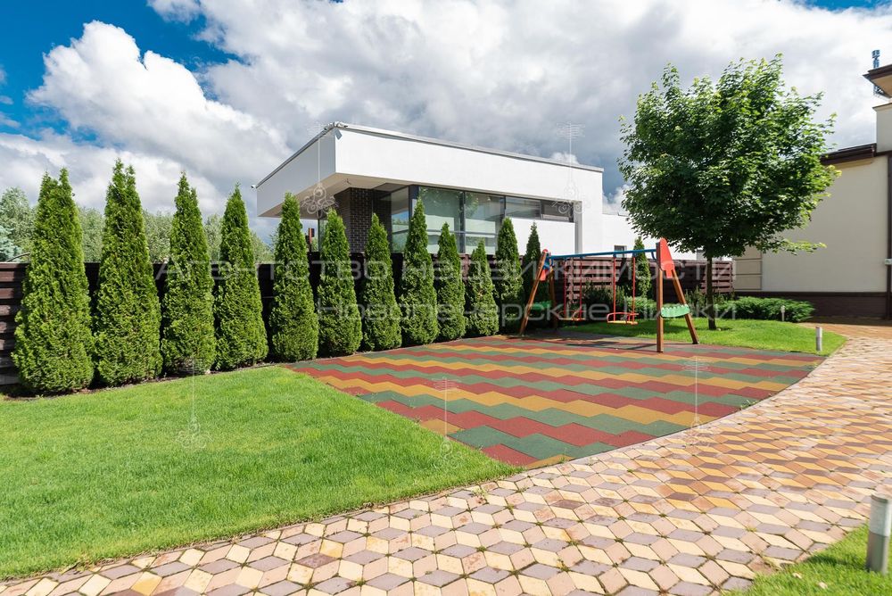 КМ Хутір Ясний,Лісники вихід на воду Будинок 462м2 з ремонтом,23 сот.