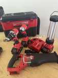 Milwaukee M18. Zestaw narzedzi