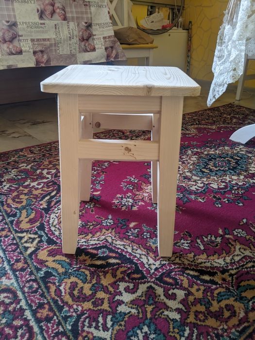 Продам табуреткі