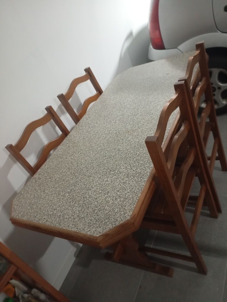 Conjunto mesa + 4 cadeiras