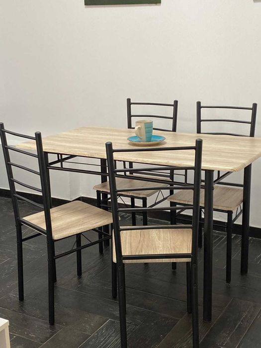 Mesa nova +4 Cadeiras 121,99€