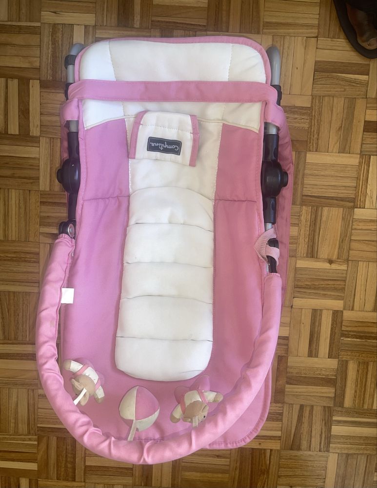 cadeira de bebê pode ser ajustada em muito bom estado