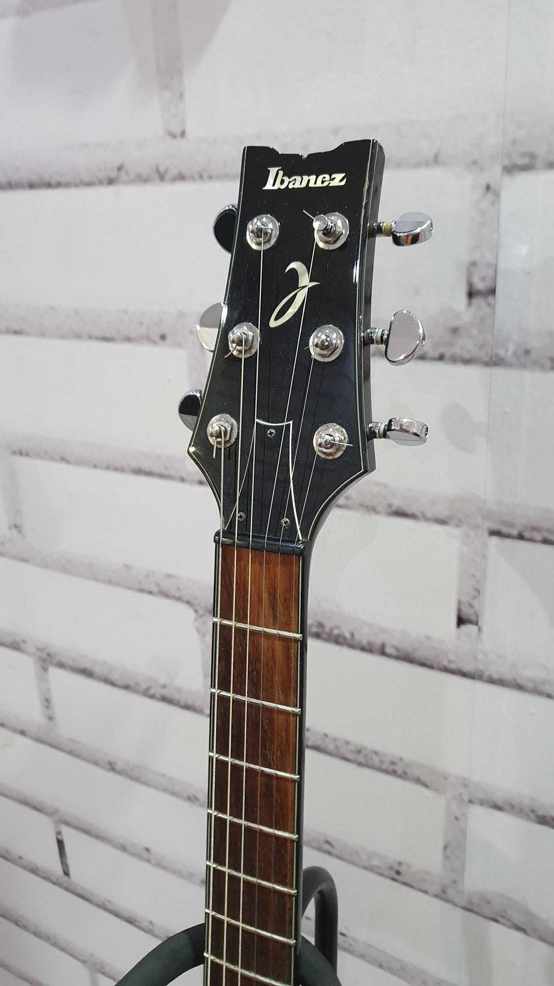 Guitarra Elétrica Ibanez ART 120BK (Case Incluída)