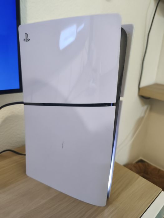 PS5 Slim, 1TB Branca com leitor de disco + comando