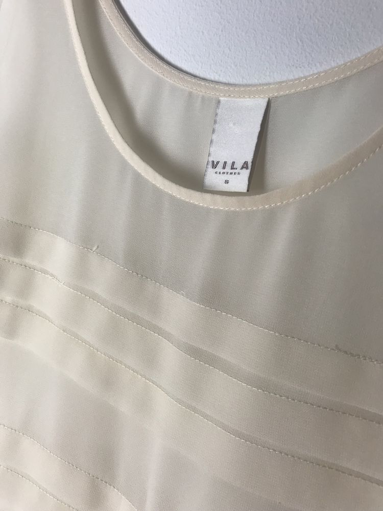 Elegancka kremowa bluzka na ramiączkach mgiełka Vila