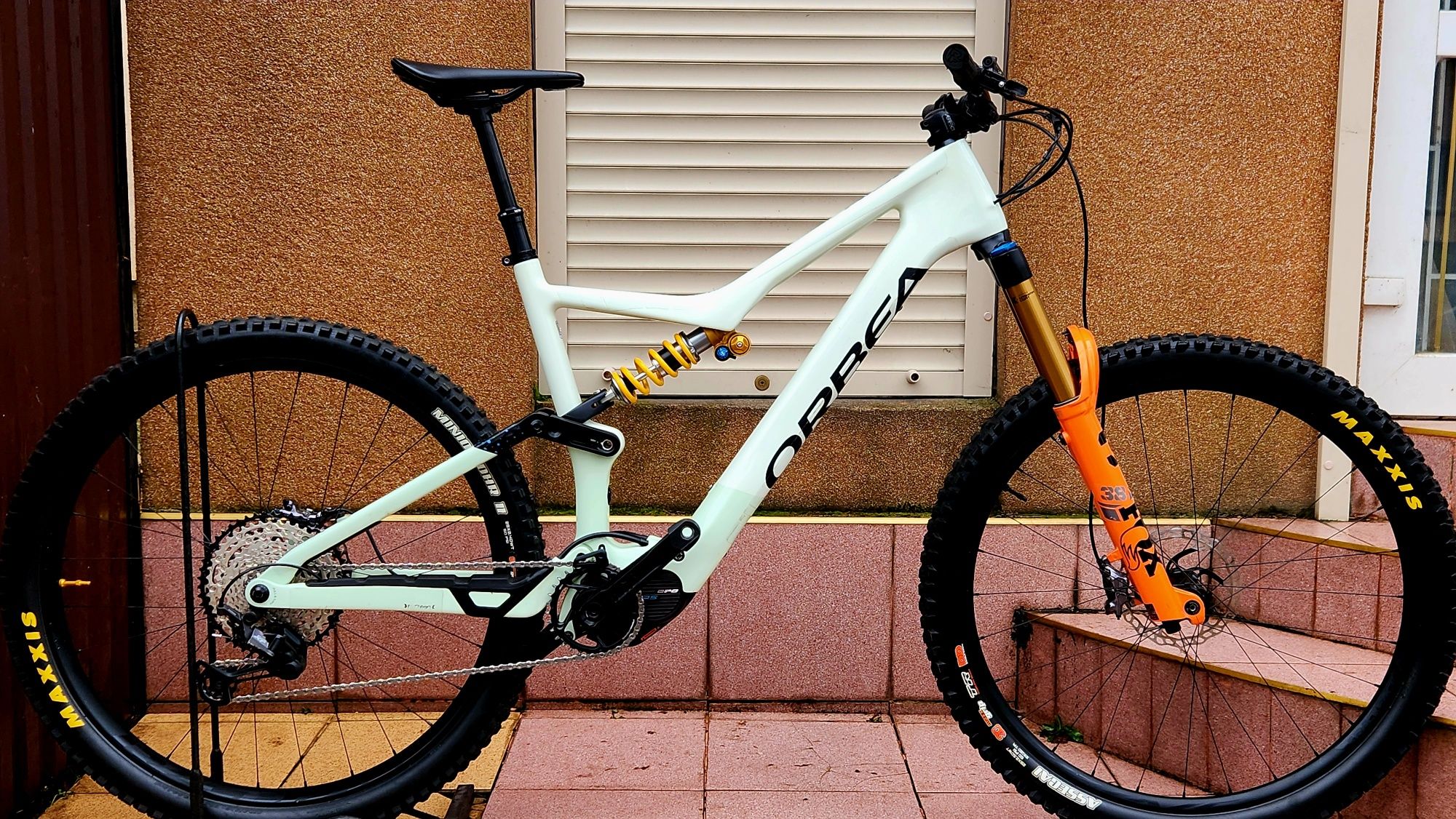 ORBEA RISE  enduro Top. Carbon