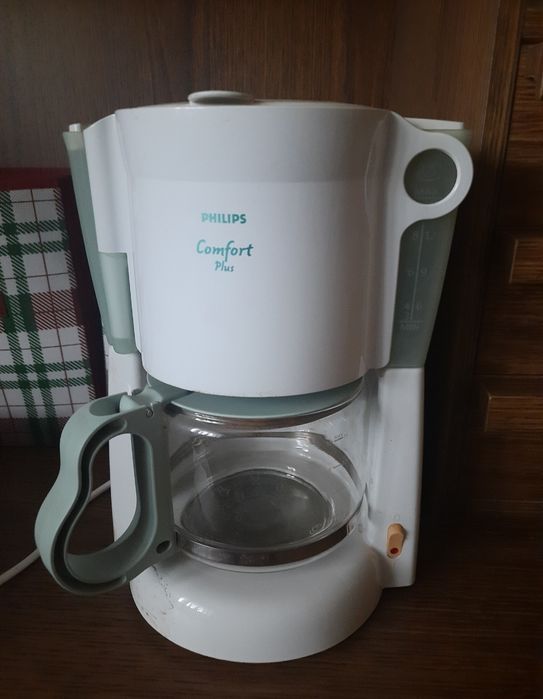 Кавоварка капельна Phillips з чашею на запчастини