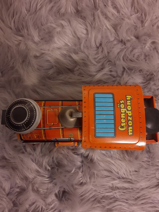 Lokomotywa blaszana PRL-Csengos Mozdony