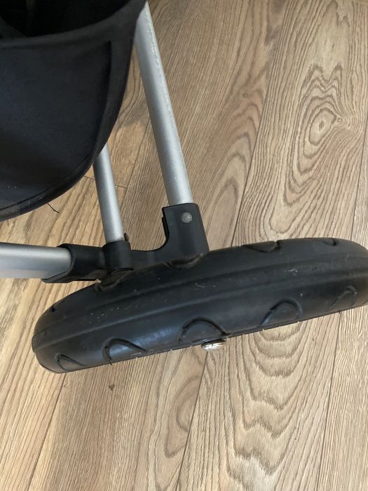 Коляска Bugaboo  2 в 1 + автолюлька Maxi Cosi